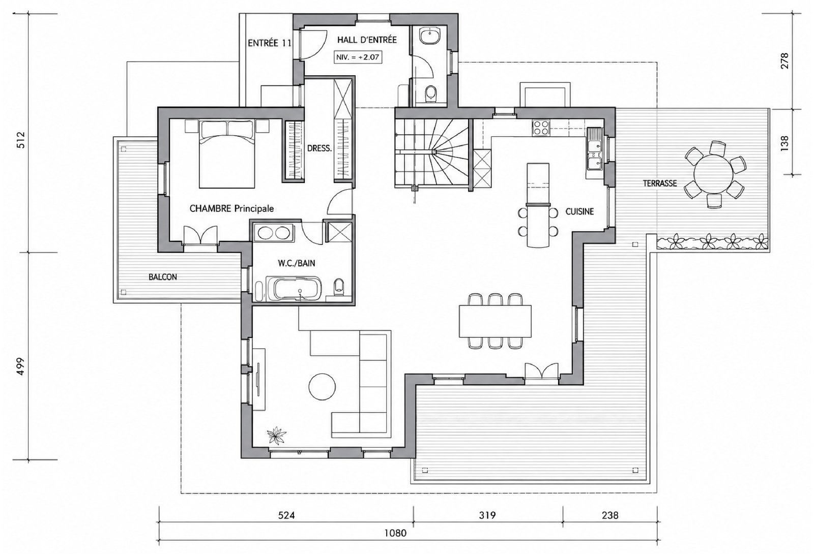 Plan de l'étage : entrée, séjour, salle à manger, cuisine, chambre parentale avec dressing et salle de bains, balcon et terrasse.